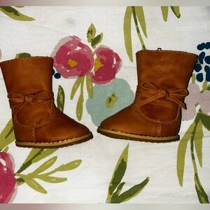 Brown baby girl boots